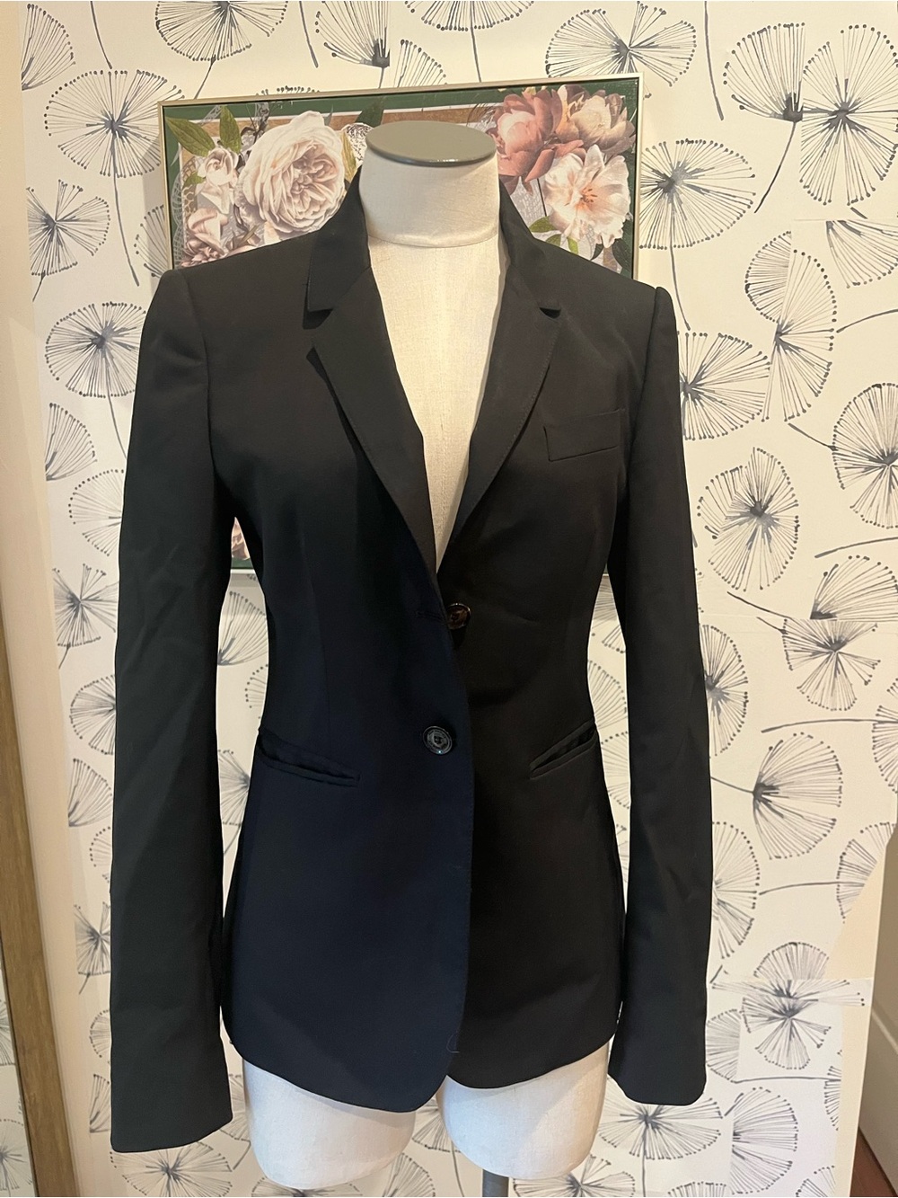 Burberry 38 ((XS) wool Classic Black Women's Blazer - Tailored Two-Button Jacket